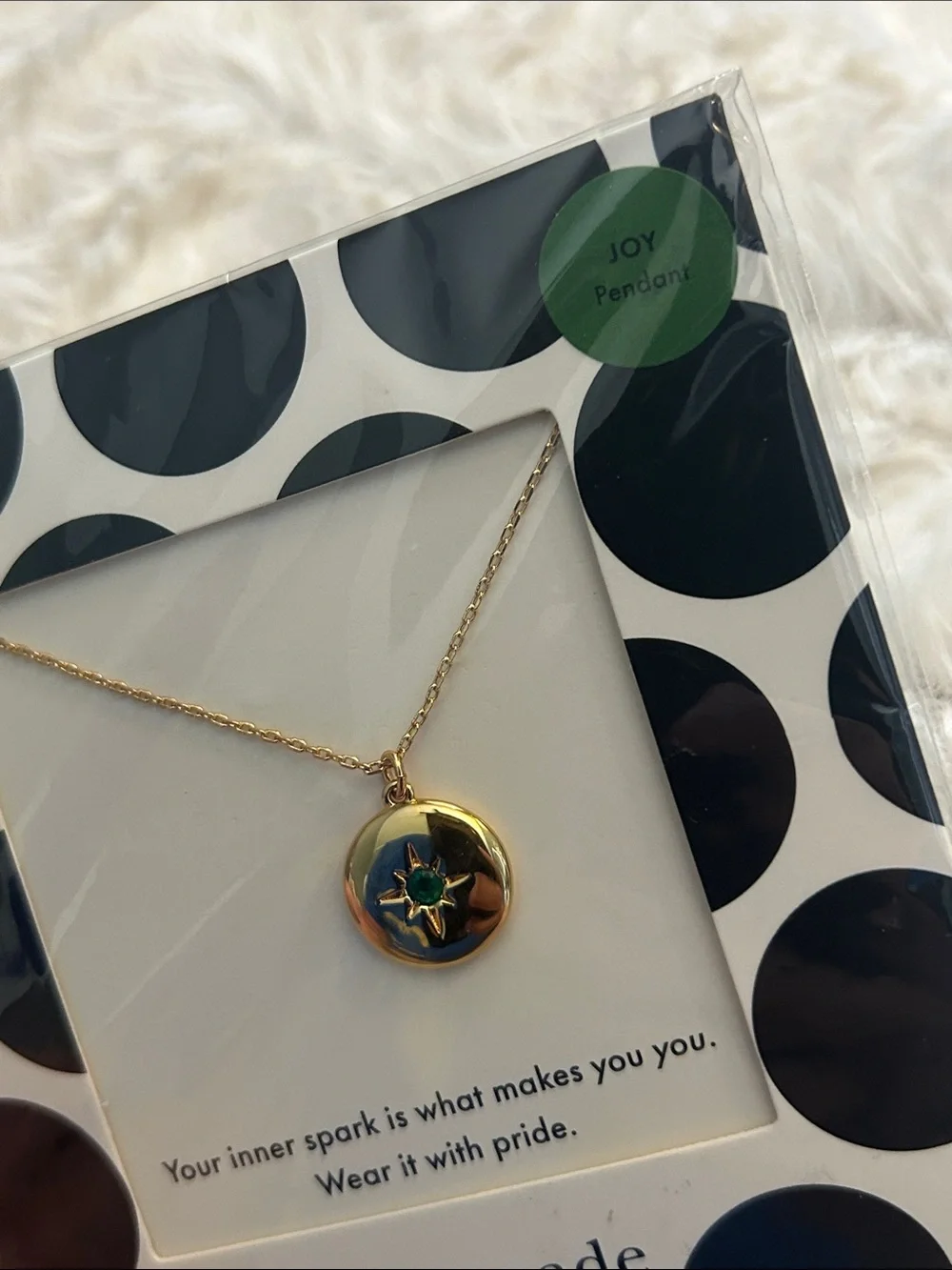 NWT $68 kate spade The Color Spark Collection Green Joy Medallion Necklace